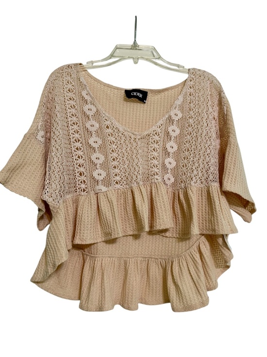 Cider Tops - Beige Crop Top Crochet Overlay Ruffle Hem Short Sleeves HiLow Vneck XSmall